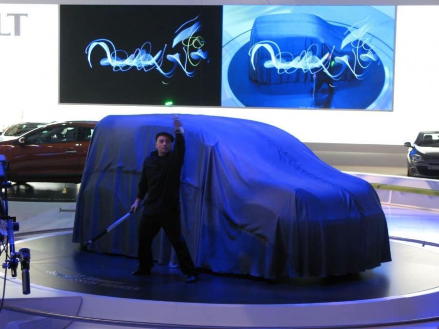  Renault Z.E. Concept 2008 года  (фото 62 из 90)